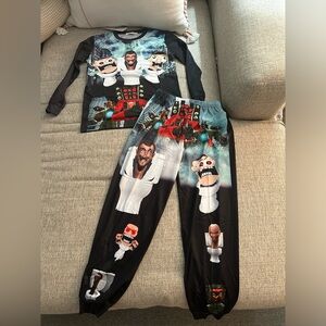 NWT Boys skibidi toilet pajamas set